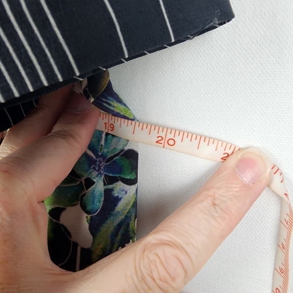 3.1 Phillip Lim Silk Floral Aloha Blouse Slit Side Size 4 - Picture 6 of 7